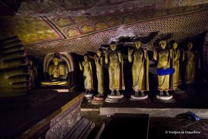 El Buda de Aukana y las Cuevas de Dambulla