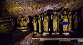 El Buda de Aukana y las Cuevas de Dambulla