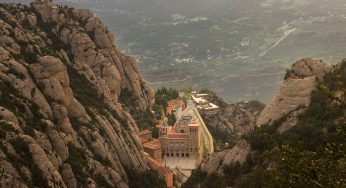 Montserrat: 8 excursiones por la montaña mágica