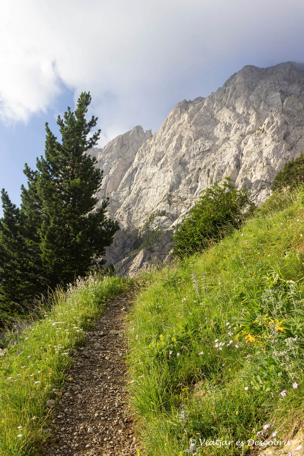 ruta-al-pedraforca-ascensi-n-desde-el-mirador-de-gresolet