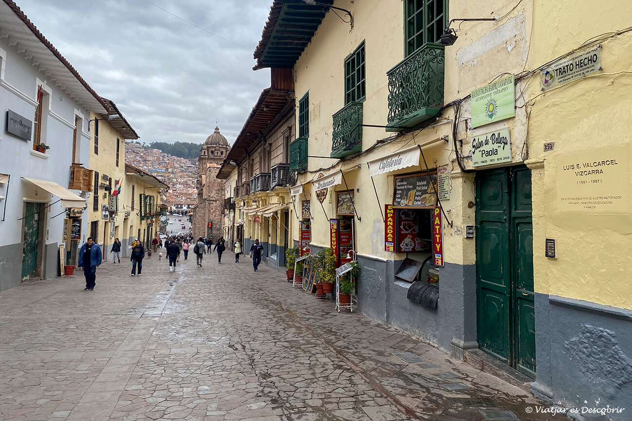 calles históricas dentro de la ciudad de Cusco, una ciudad muy amigable para quienes deciden viajar a Perú por libre