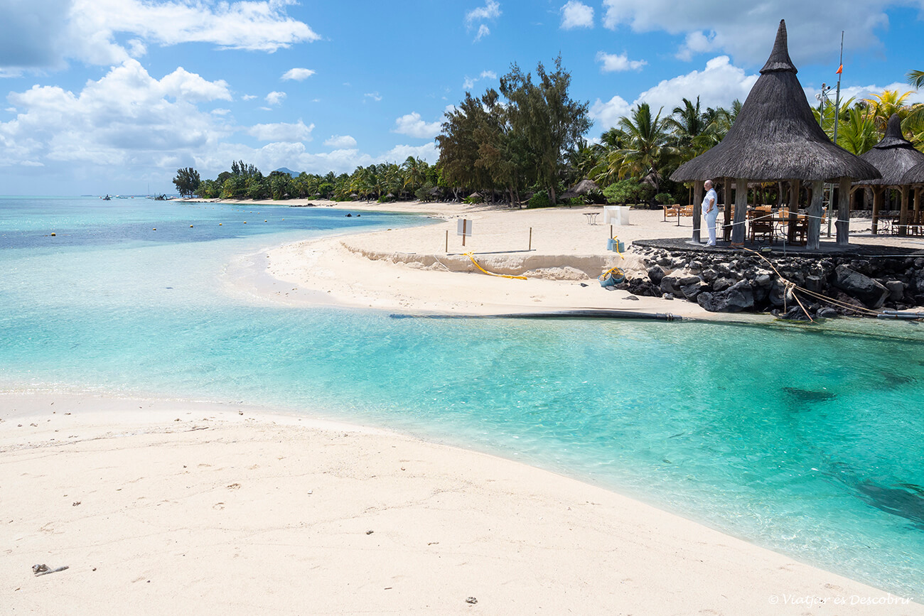 las playas en la isla mauricio son un espacio seguro donde descansar y nadar pero es importante cuidar los objetos personales