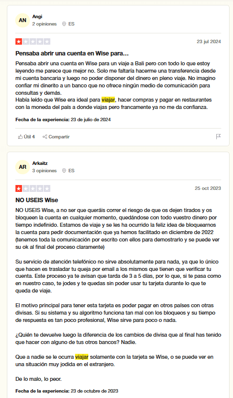 dos comentarios negativos que hablan sobre una situación de bloqueo originada al pagar con la tarjeta de débito