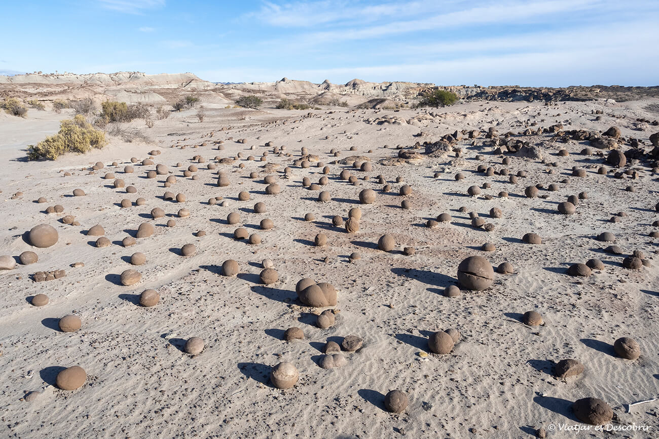 rocos esféricos muy curiosos durante el circuito tradicional por Ischigualasto