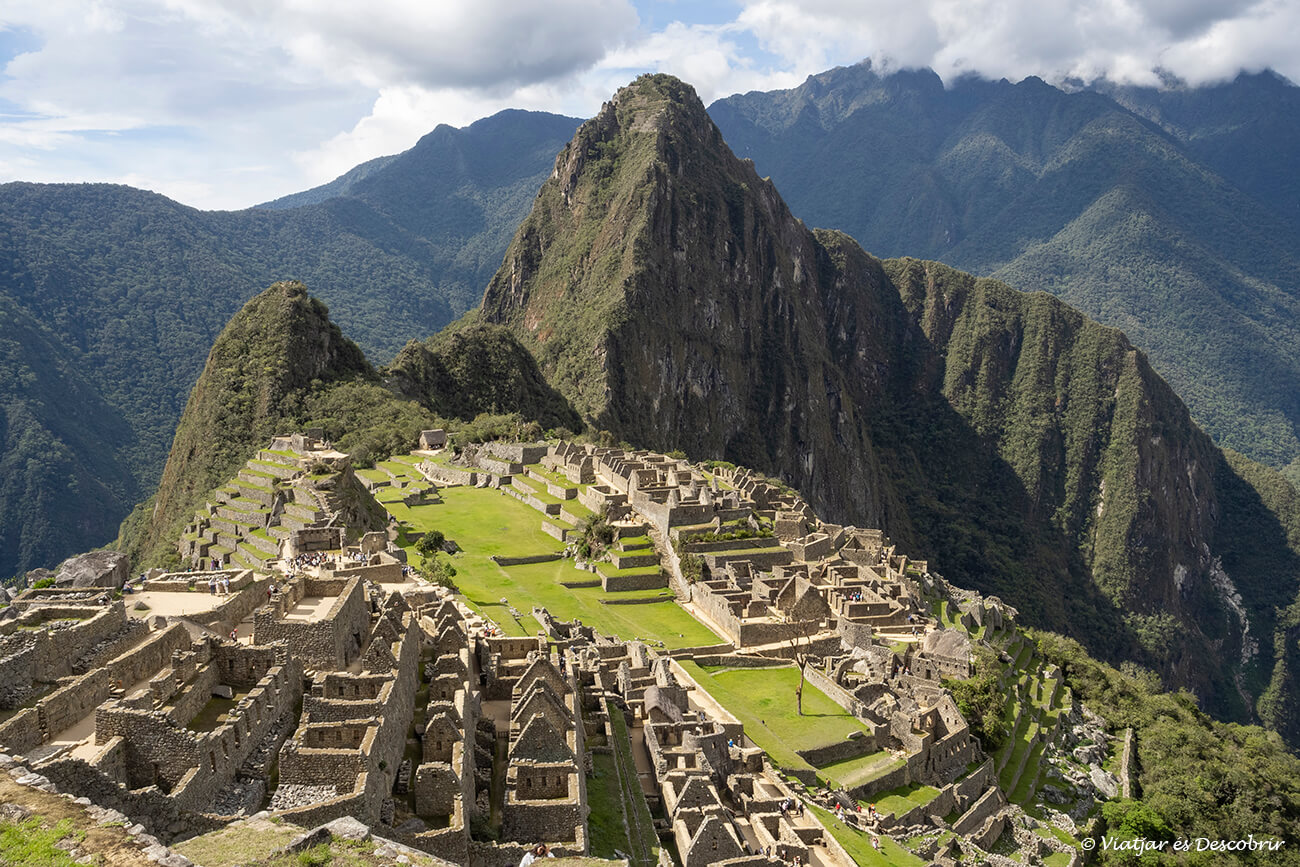 ciudad antigua de Machu Picchu el gran símbolo del Perú y del trekking Salkantay por libre