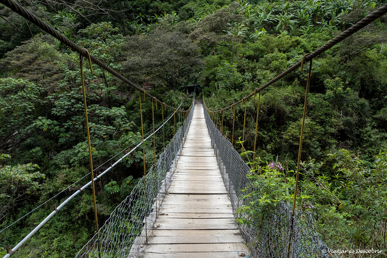 puente para llegar a Hidroeléctrica y hacer la última parte del trekking Salkantay por libre