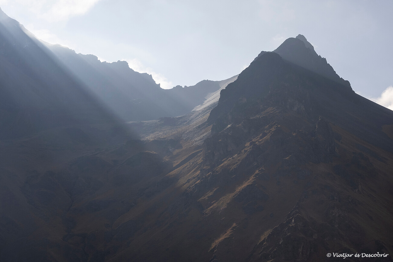 salida de sol durante la subida a más de 4.600 msnm para llegar al paso Abra Salkantay