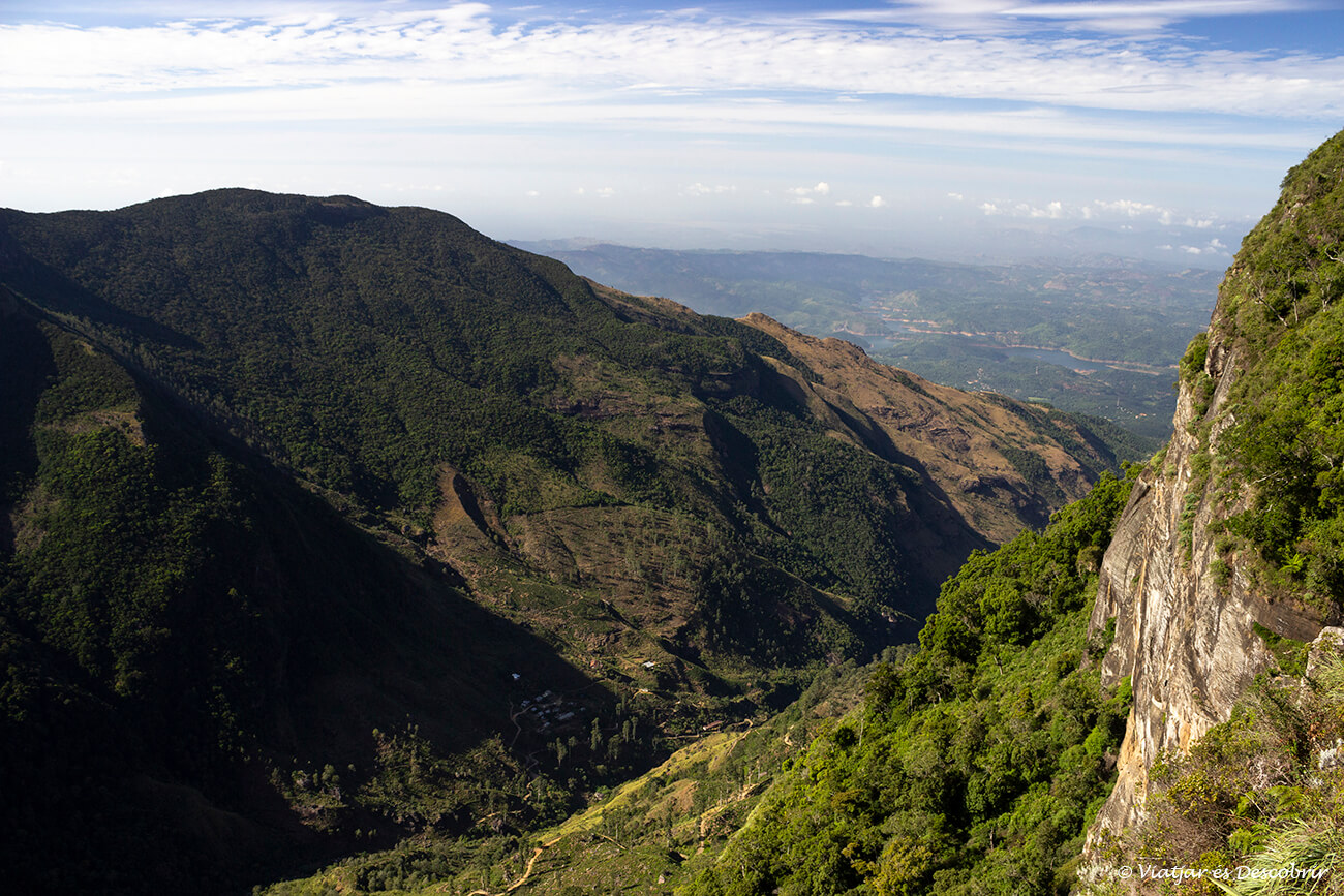 vista panorámica del parque nacional horton plains desde el mirador más famoso