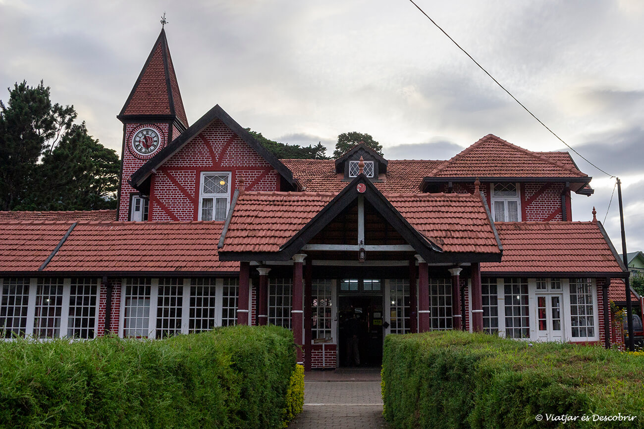 la histórica oficina de correos es un imprescindible que ver en Nuwara Eliya