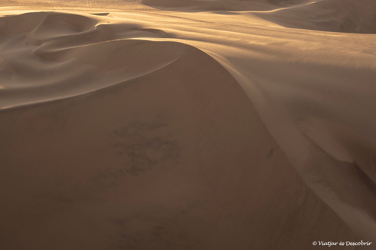 oasis de Huacachina desde Lima para ver una de las puestas de sol más emblemáticas en el sur de Perú