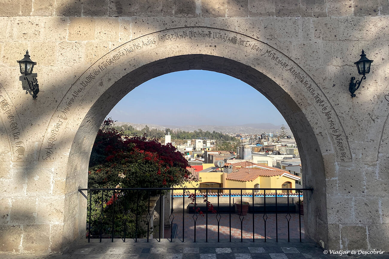 detalles de los arcos del mirador Yanahuara