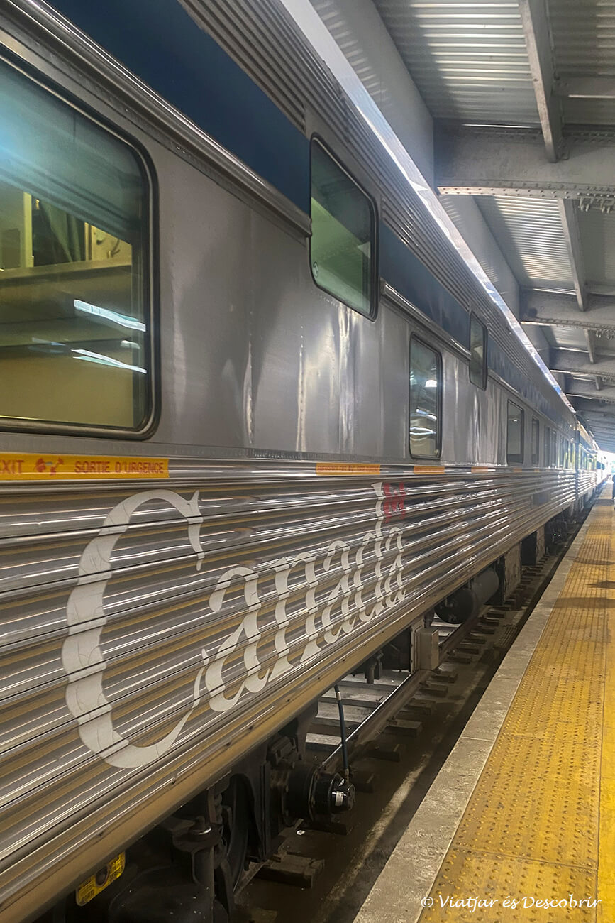 el tren de Via Rail que permite llegar a Churchill de forma económica