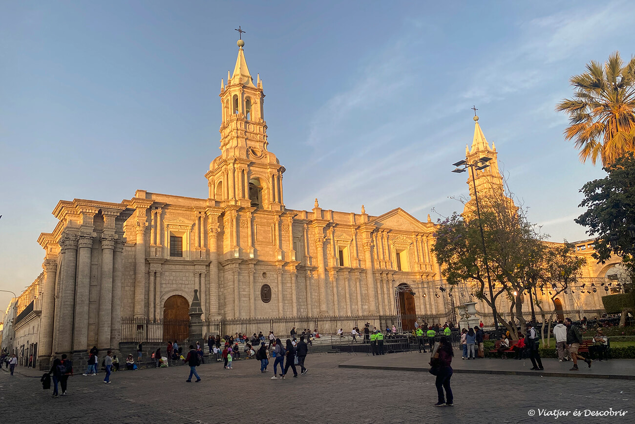 el centro de Arequipa es uno de los lugares donde hay que vigilar al sacar dinero para no llamar la atención