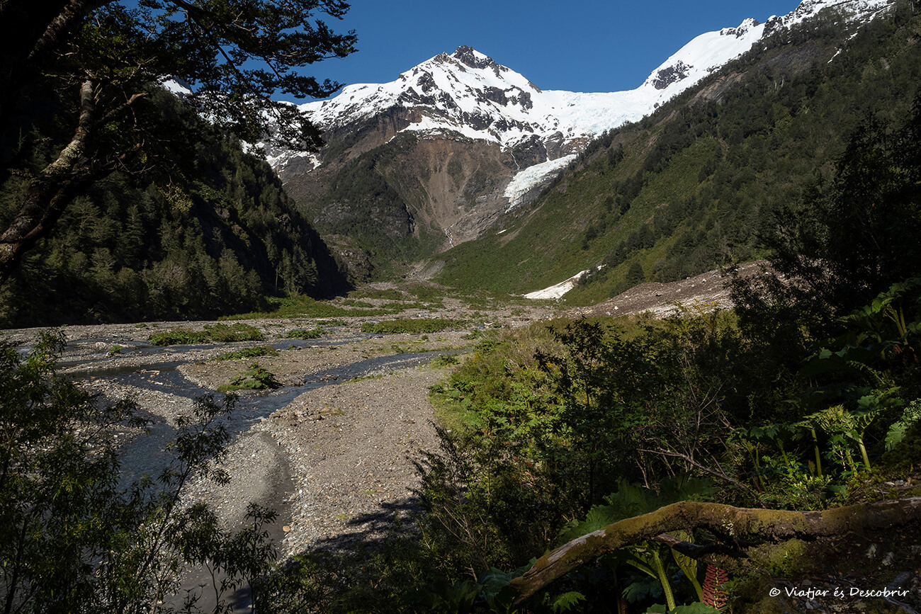 panorámica del Ventisquero Yelcho en el interior del Parque Nacional Corcovado