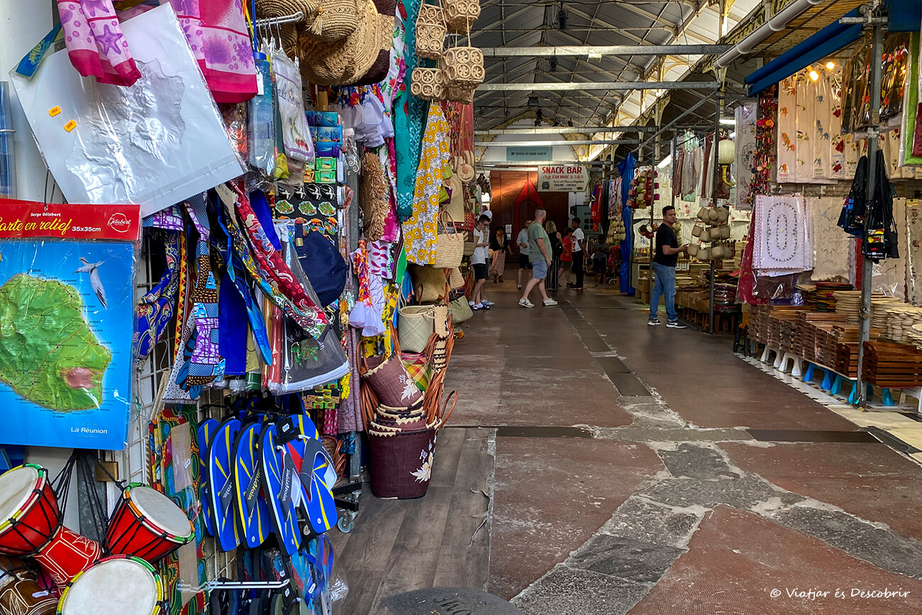 mercado en la capital de la isla Reunión