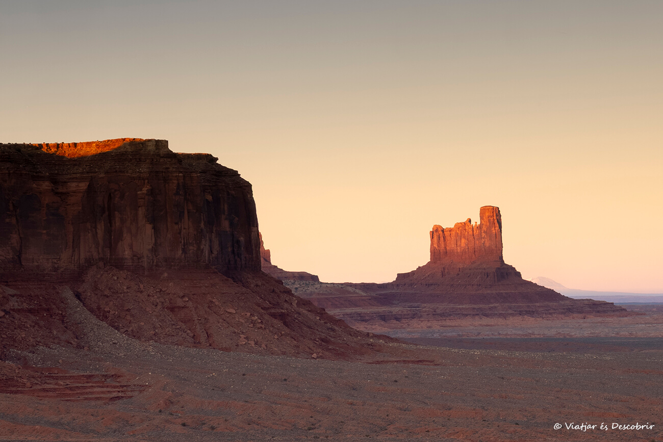 puesta de sol clásica de la ruta por Estados Unidos entre Arizona y Utah
