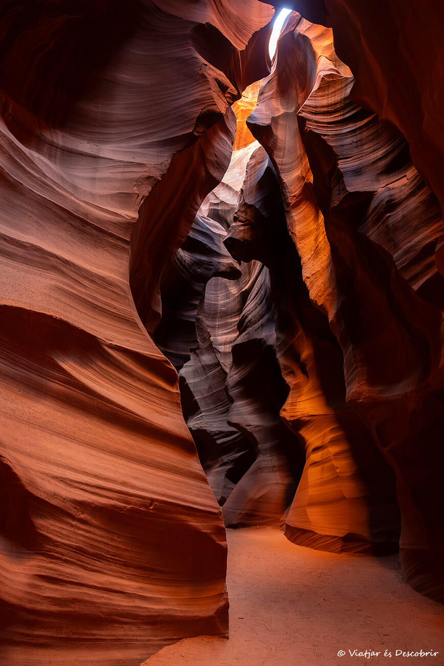 al visitar el Antelope Canyon hay poco tiempo para fotografiar y tomar fotos de los paisajes más icónicos