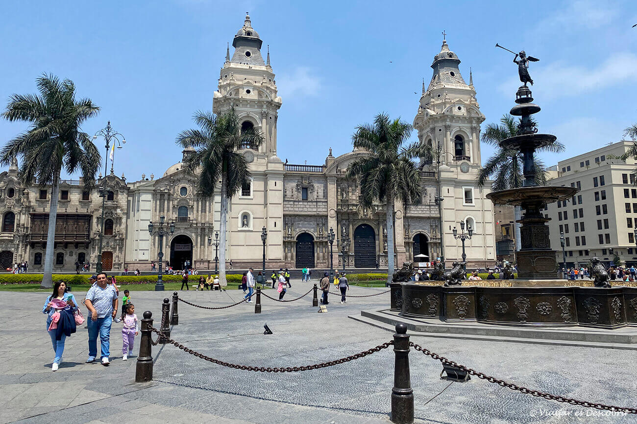 centro de Lima durante un día sin la típica niebla en la ciudad en septiembre