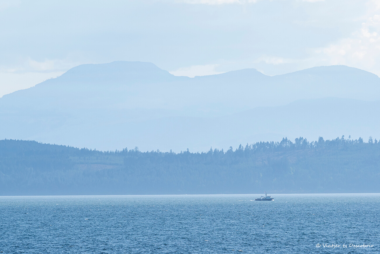 paisajes durante la ruta en ferry desde Vancouver a la isla de Vancouver